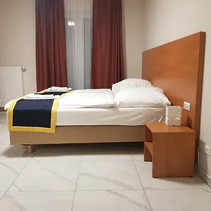 Emiliana Am Bahnhof Hotel Francoforte sul Meno